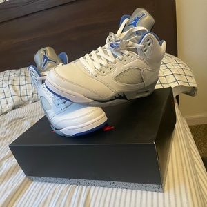 Air Jordan 5 Stealth 2.0-size 8.5 mens with box